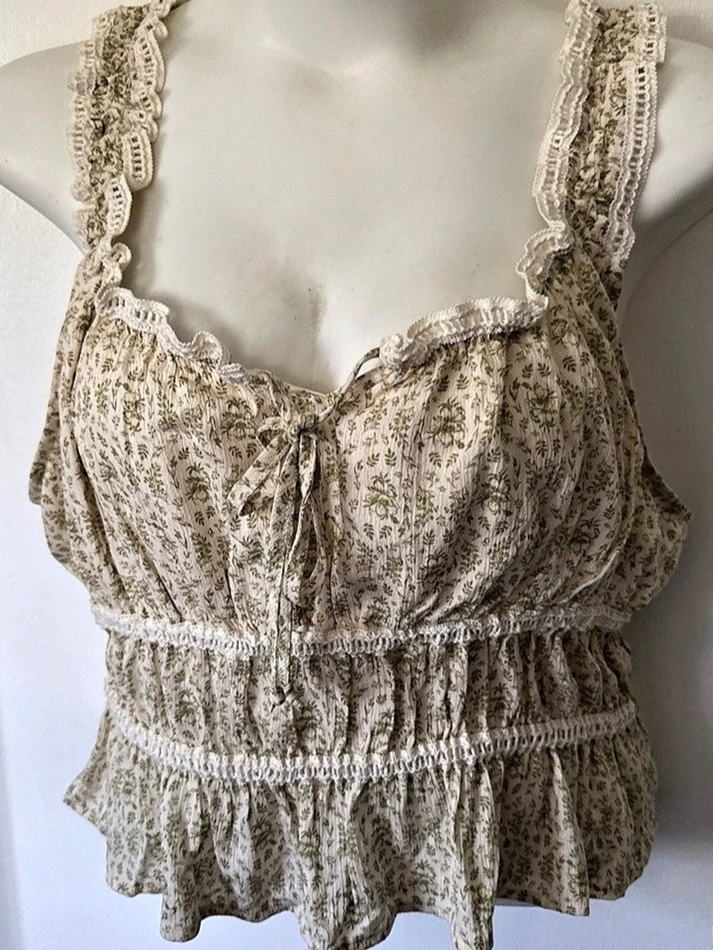 Celebrity Pink Bridgerton Floral Ruffle Camisole XXXL Like New